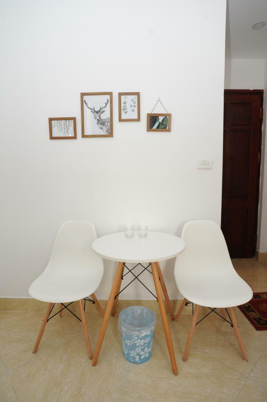Ruby Lakeview Homestay Hanoi Buitenkant foto